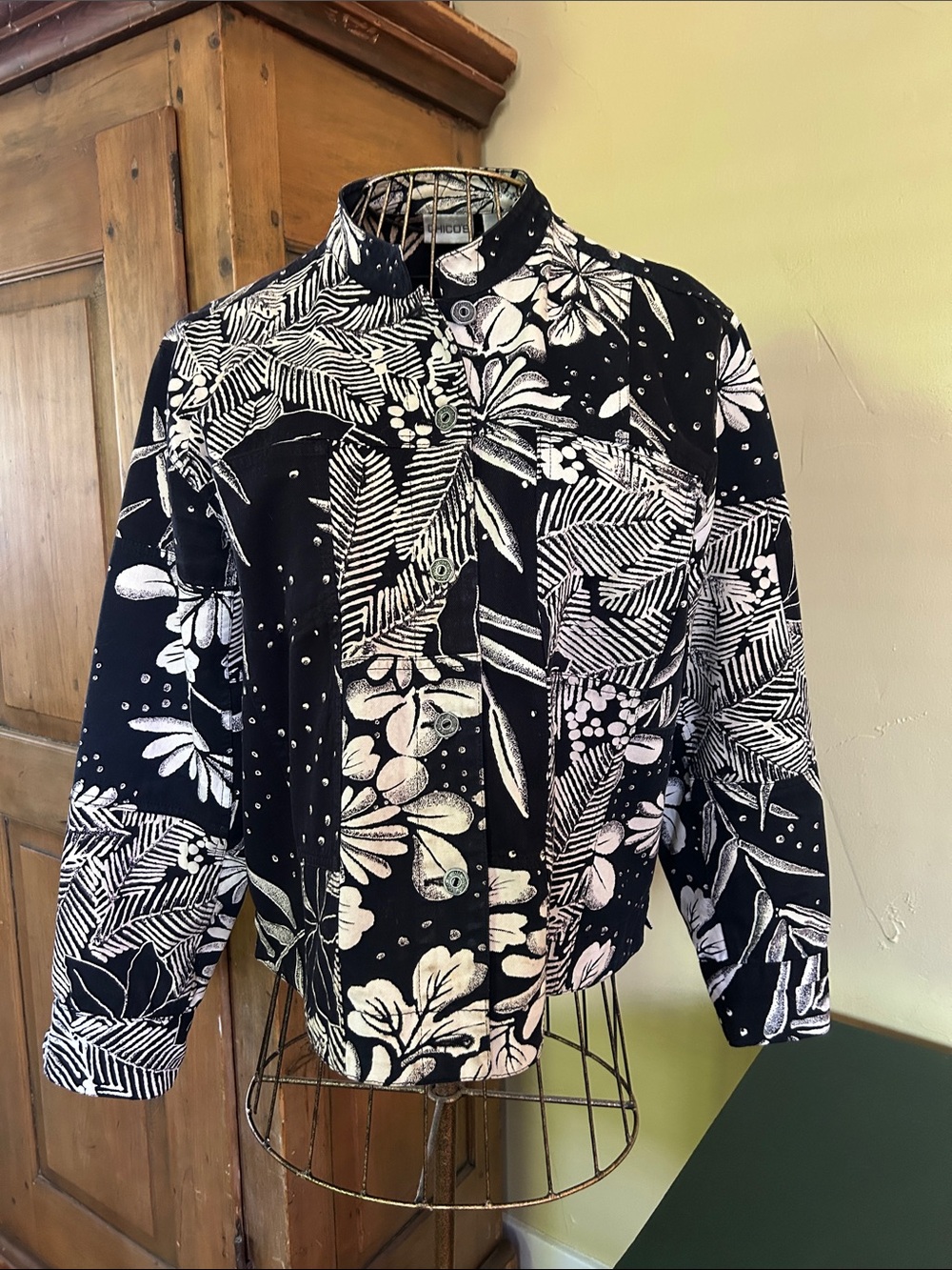CHICOS Black and Cream Floral Jacket